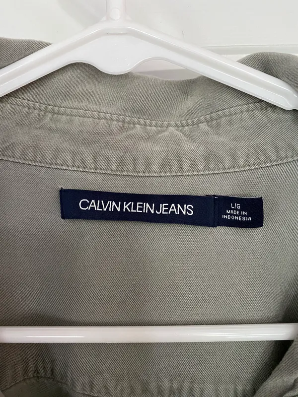 Calvin Klein Button Down Shirt - Image 4