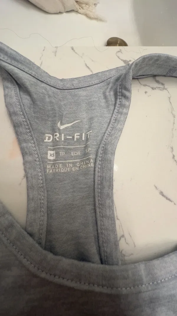 Nike cute grey tank top Dry-Fit - Image 2