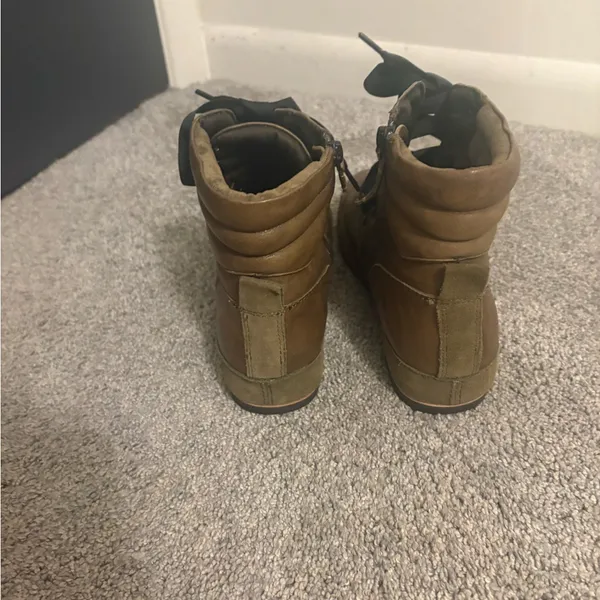 NWOT Kelsi Dagger Brown Ankle Boots with Black Laces - Image 4