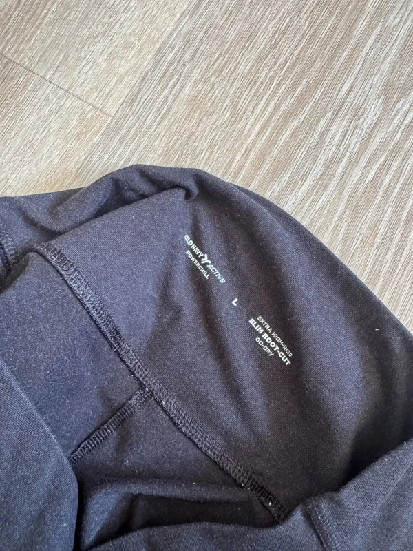 Old Navy Flare Pants High-Rise - Image 3