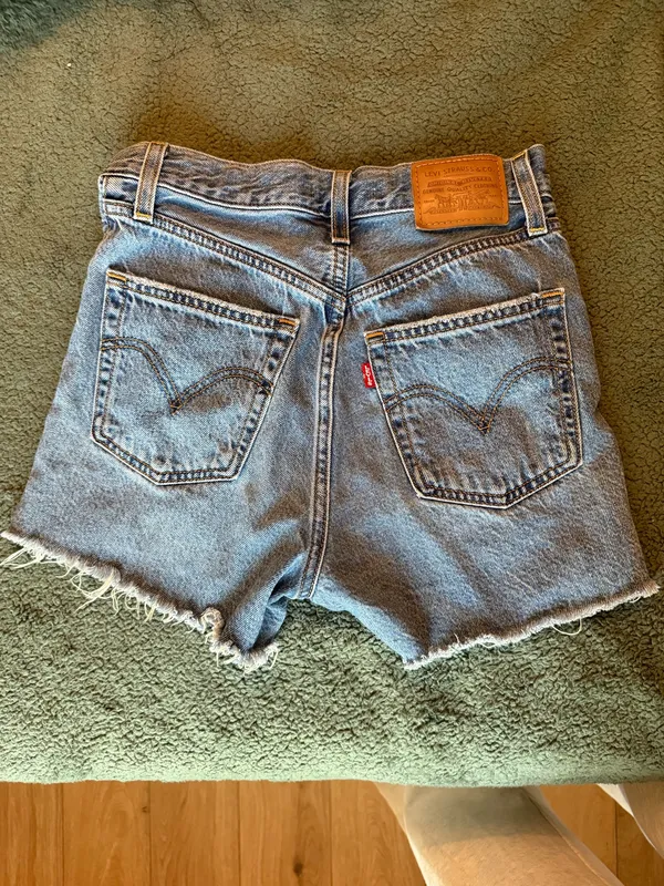 Ribcage Denim Levi’s Shorts - Image 2