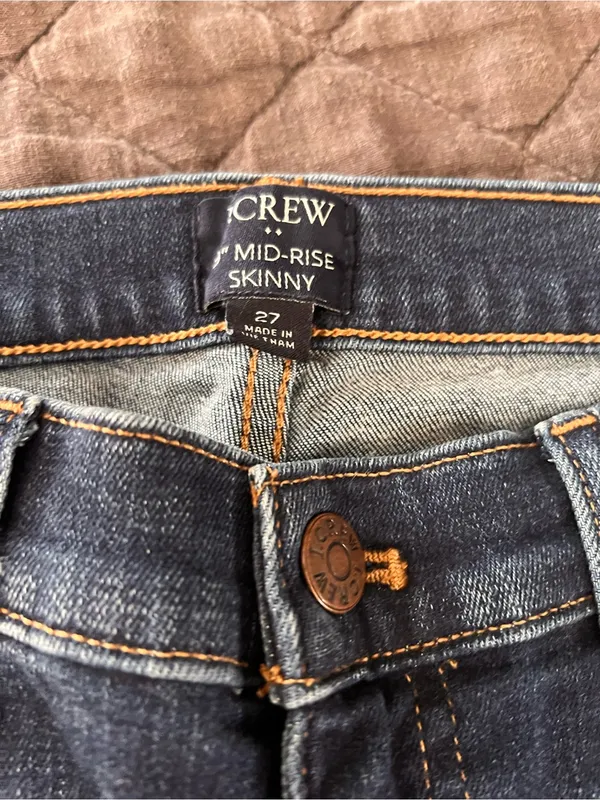 J. Crew Women's Mid rise Straight-Leg Jeans in Faded Blue - Image 2