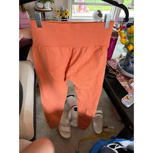 Gymshark VITAL SEAMLESS 2.0 LEGGINGS‎ Orange women's medium - Image 3