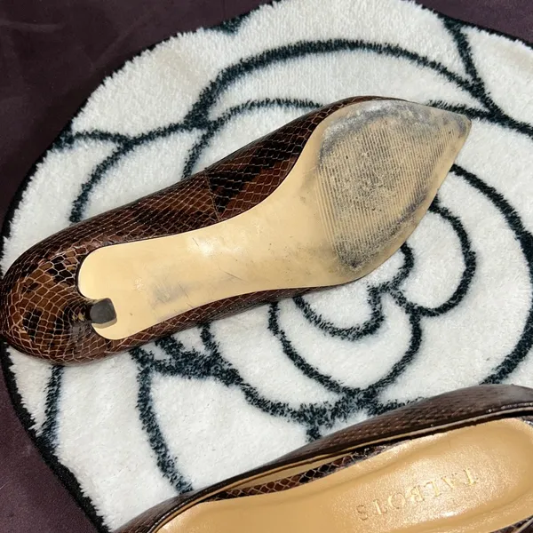 Talbots Size 8 Snakeskin Kitten Heels - Image 12