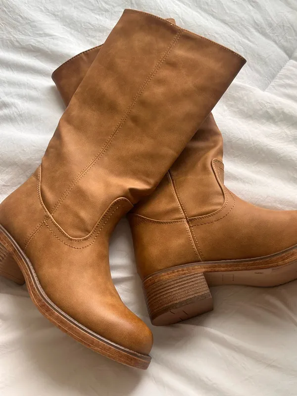 Boots  - Image 2