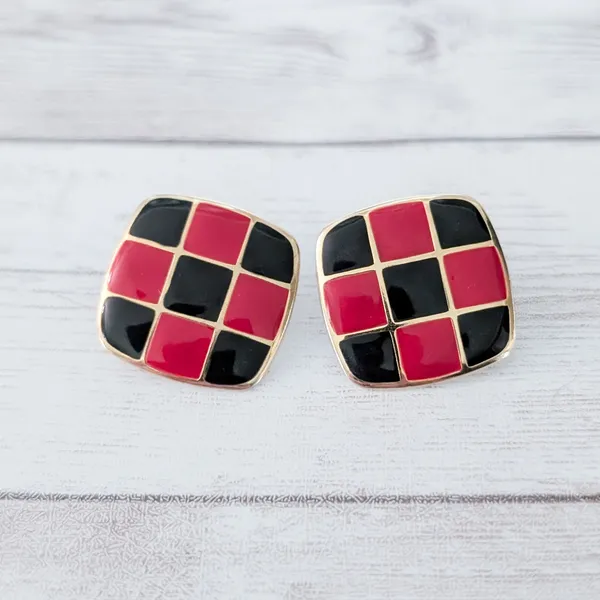 Vintage Clip On Earrings Black, Red, Gold Tone Checkered Pattern Red - Image 2