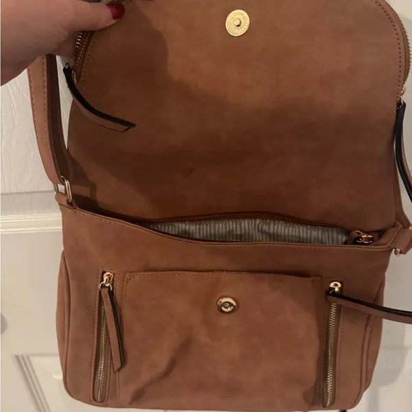 Elegant Tan Crossbody Bag - Image 4