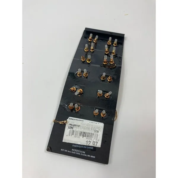 4/$25 NWT Free Press set of 8 earrings - Image 2