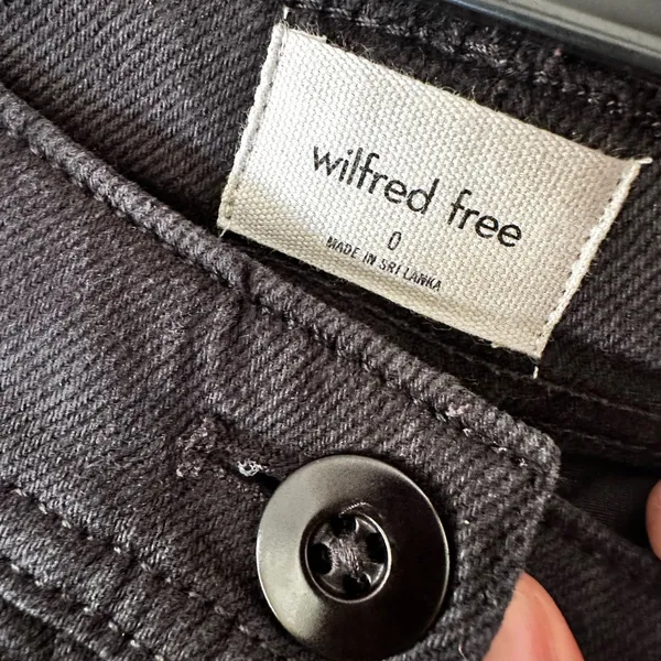 Wilfred Free 1048. aritzia cargo black straight leg sz 0 - Image 3
