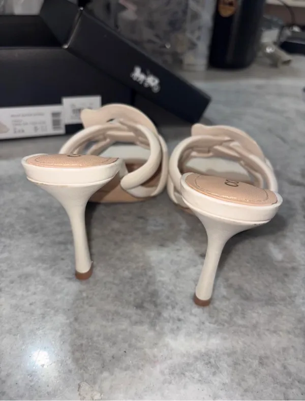 Coach Kellie leather sandals in cream & white, size US 6.5 - Image 5