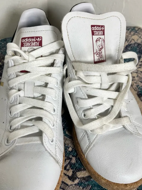 adidas White Leather Sneakers with Burgundy Logo Accents - Image 2