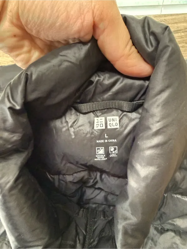 uniqlo ultra light down vest size large‎ - Image 3