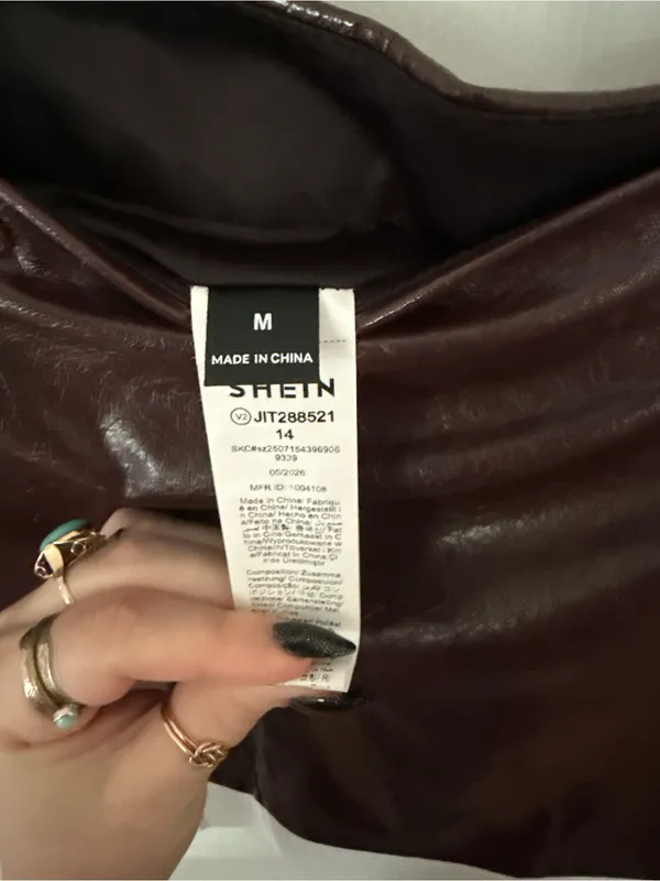 NWOT Medium Shein Burgundy Skort - Image 4