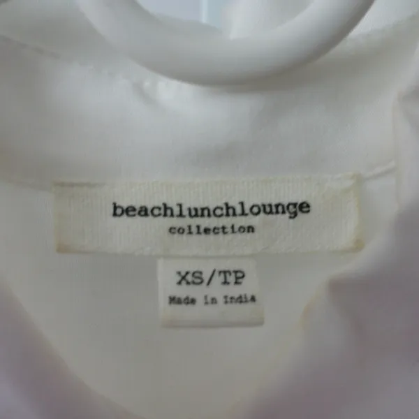 Beachlunchlounge Office Siren Coastal Relaxed Pocket Button Down XS White - Image 4