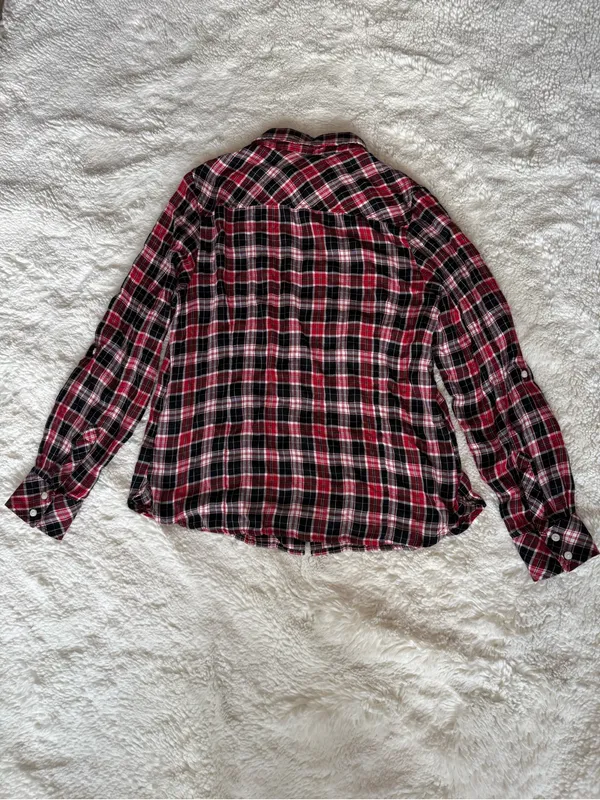 Tommy Hilfiger Women’s Lightweight Plaid Flannel Button-Down Shirt - Image 2