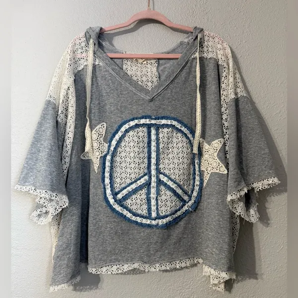 POL Gray Knit Top with Intricate Lace - Image 5