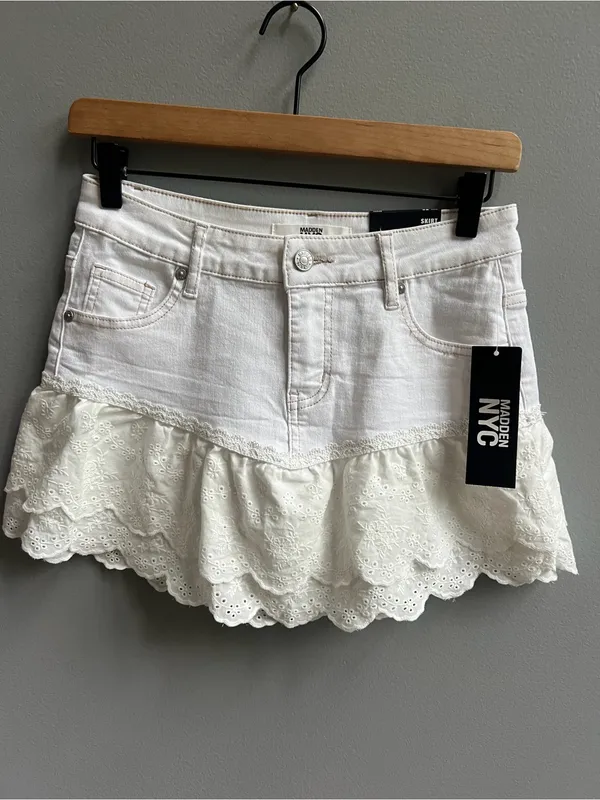 Madden NYC NWT White Eyelet Denim Skirt Y2K New Size XS - Image 4