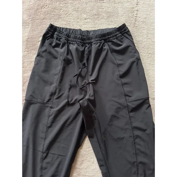 Lululemon Women's Final Play Loose‎ Fit Cropped Yoga Pants Black Size 10 - Image 2