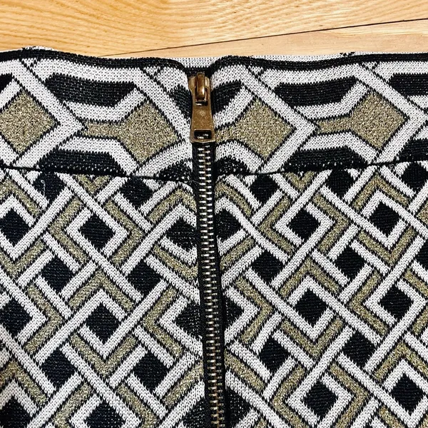 PARKER Gold Black White Metallic Knit Zip Back Pencil Skirt Sz M - Image 4