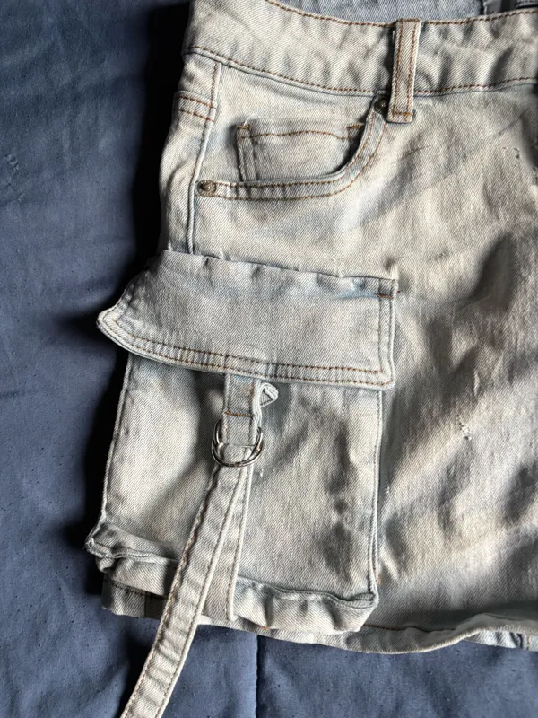 BBJ Los Angeles Denim Cargo Short Skirt Light Blue Pocket Strap Button Women's S - Image 3
