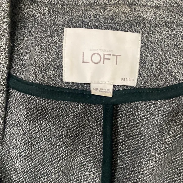 Loft Women’s petite medium buisness jacket - Image 5