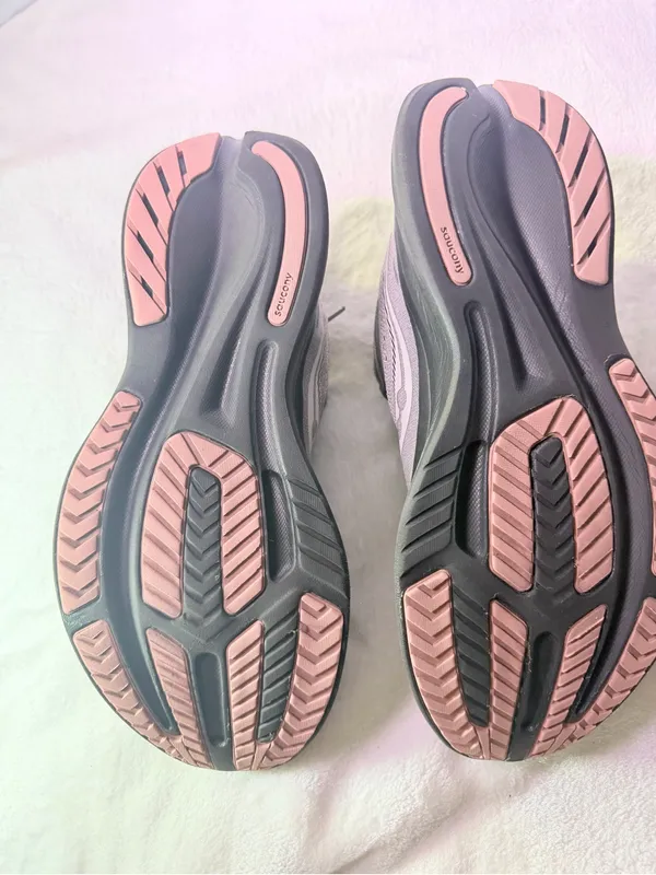 Saucony Women's Grey and Pink PWRRUN+ Running Shoe - Image 9