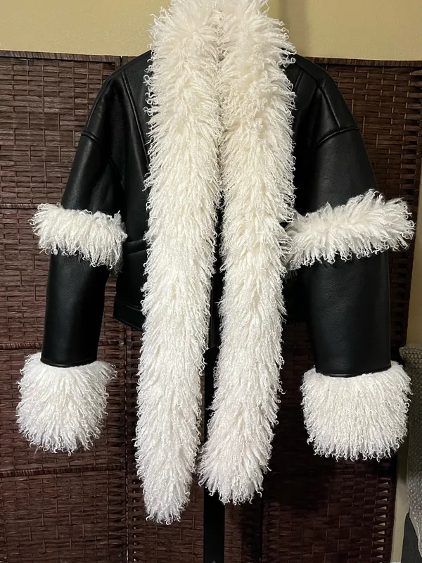 NEW AKIRA “Aspen Glow Up” Faux Fur Coat – Black – Size Large - Image 4