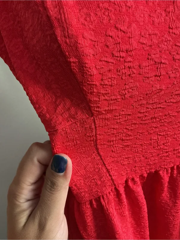 Chelsea28 Red Textured Tiered Midi Dress Size S - Image 10