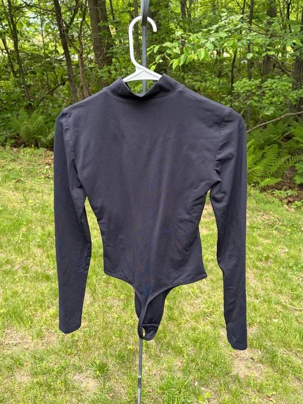 Aritzia Babaton Mock Neck Bodysuit Size Small - Image 3