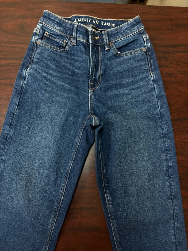 American Eagle Stretch Mom Jean Size 000 Short - Image 2