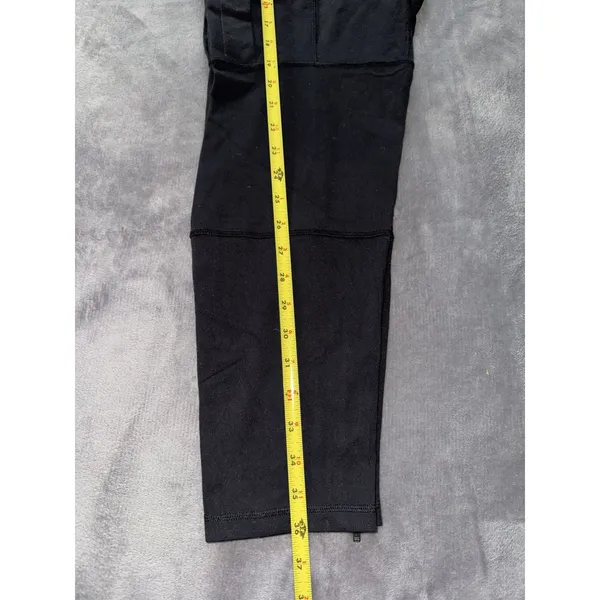 Lululemon Women's Black Cargo Leggings High Rise Zip Pockets Sz 8 - Image 9