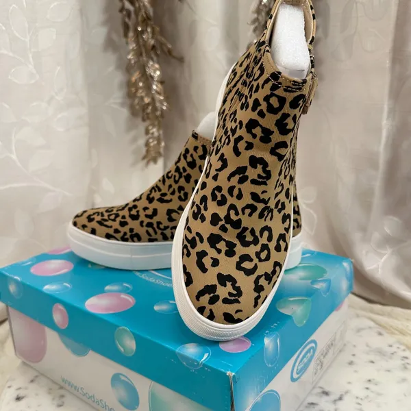 SODA‎ Bobcat Ltn Leopard Print High Top Sneakers Platform Size 9 Women's Shoes - Image 5