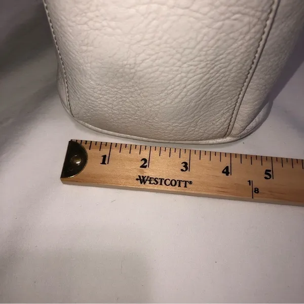 Juicy Couture Crossbody Bag White Pebbled Convertable Adjustable Gold Zip Top - Image 7