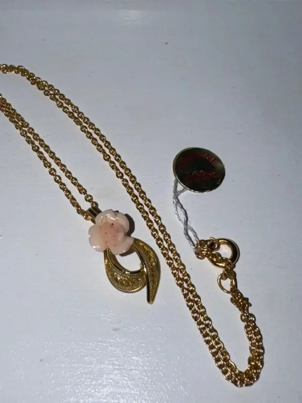 Vintage gold toned coral necklace - Image 4