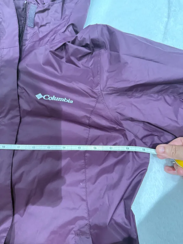Women Columbia rain jacket small - Image 7