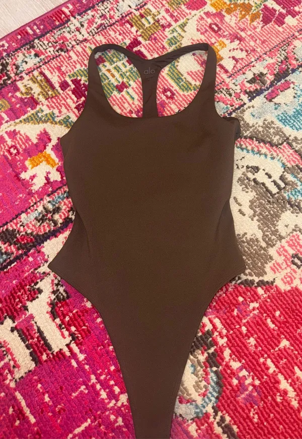 Alo Yoga Bodysuit Sleek Back - Image 4