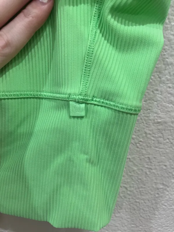 Lululemon Power Pivot Tank Ribbed - Image 3