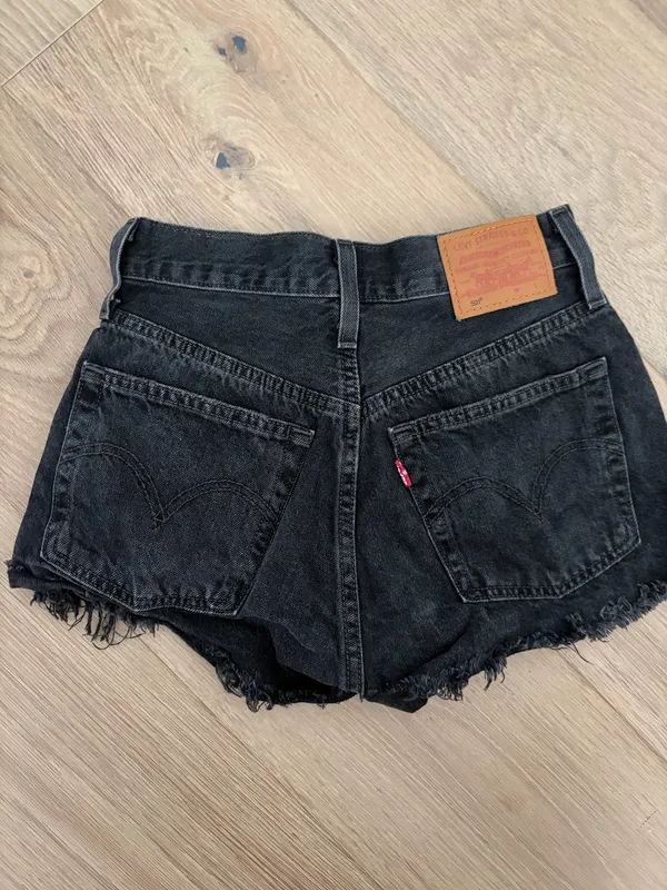 Artizia Levis Black Distressed Denim Women's Shorts 24” - Image 2