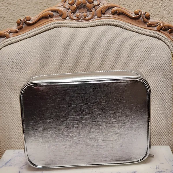 Clinique Silver Makeup Organizer Bag New No Tag - Image 2