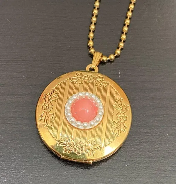Vintage Unsigned Gold-tone Ball Chain Locket Pendant Necklace - Image 12