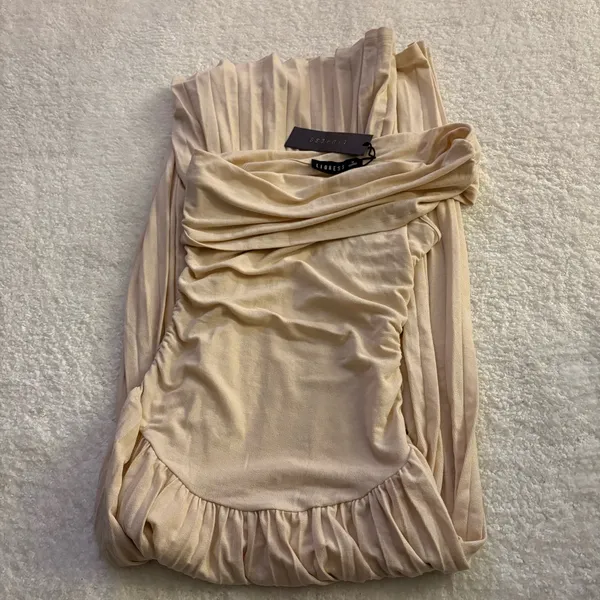 NWT lioness field of dreams oatmeal maxi dress. Size Medim - Image 8