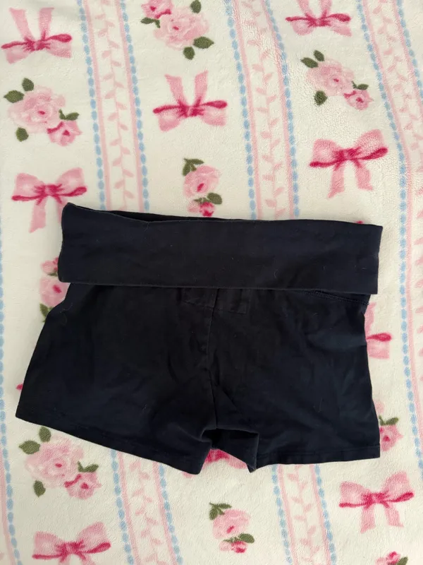 Vintage Abercrombie Foldover shorts - Image 2