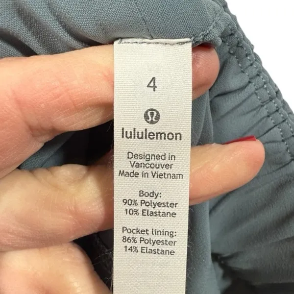 Lululemon Women's On‎ The Fly Skirt Gray Size 4 Activewear Athleisure Sporty - Image 4