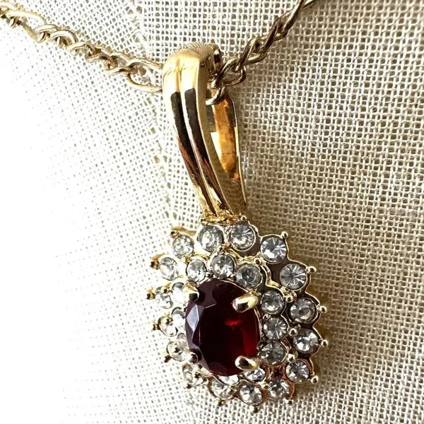 Gold Tone Red and Clear Rhinestones choker Pendant Necklace - Image 4