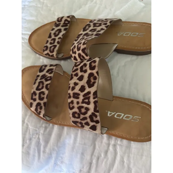 Soda Cheetah Leopard Print Pattern Double Strap‎ Slide Sandals Sz 5.5 - Image 2