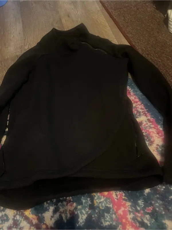 Athleta cozy Karma Asym black pullover - Image 10
