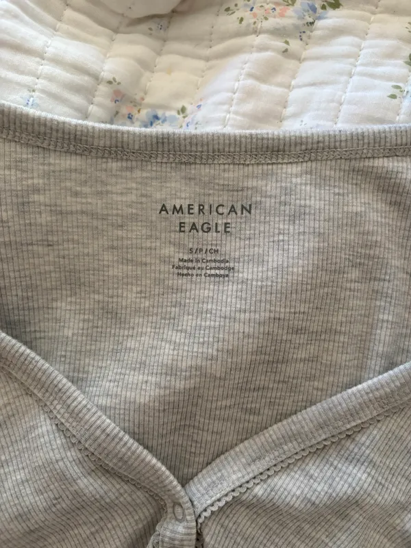 Heather gray long sleeve  - Image 2