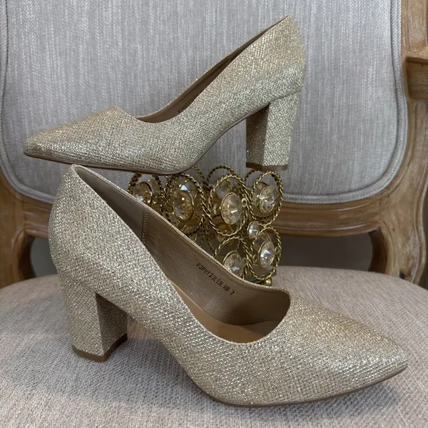 Classic Women's Gold Sparkle Heels Size 7 Block Heel Pointed Toe Evening Dressy - Image 3