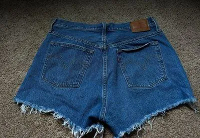 Levi's 501 High-Waisted Shorts - Image 2