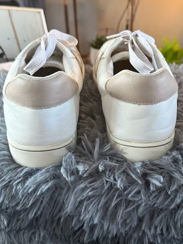 MIA Size 9M Krew Court White and Cement (Tan) Low-Top Leather Sneakers - Image 5